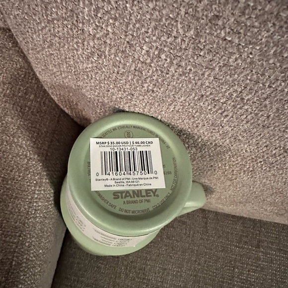 Stanley 30 oz Quencher Protour  Tumbler in Lichen - Picture 4 of 4